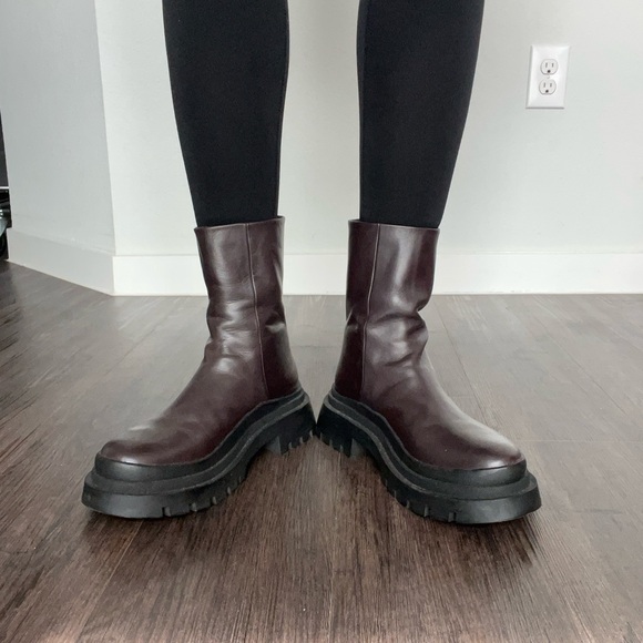 STEVE MADDEN BROWN PLATFORM ANKLE BOOTS WITH ZIPPER BACK - Picture 9 of 12